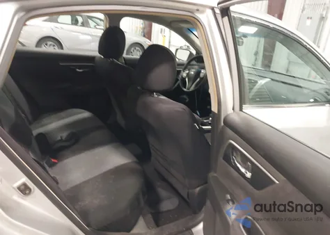 2013 Nissan Altima 2.5 S z USA, uszkodzony, nr VIN 1N4AL3AP3DN546640